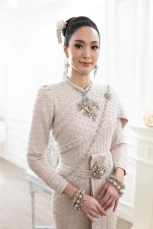 ชุดไทยเจ้าสาว ชุดไทยจักรพรรดิ์ เช่าที่แบมบี้ เวดดิ้ง ห้วยขวาง